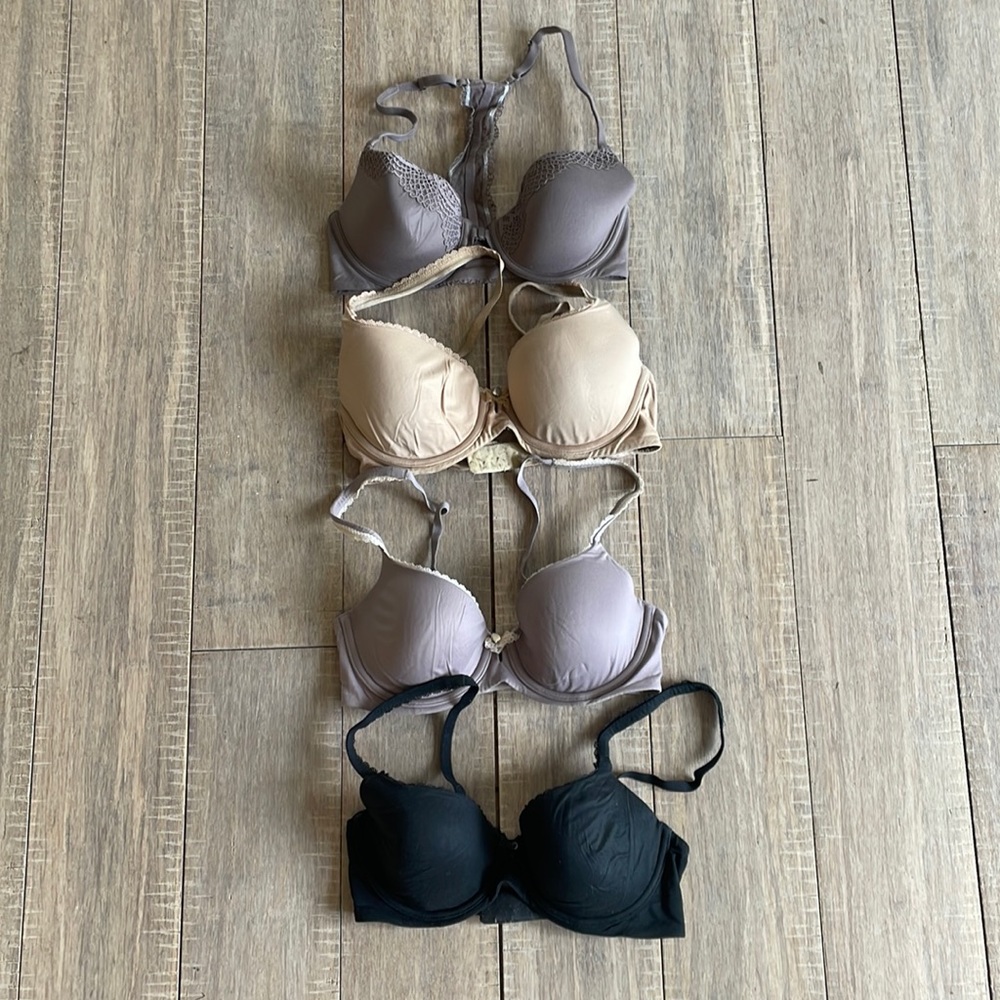 Set of four 32 D bras from Victoria’s Secret